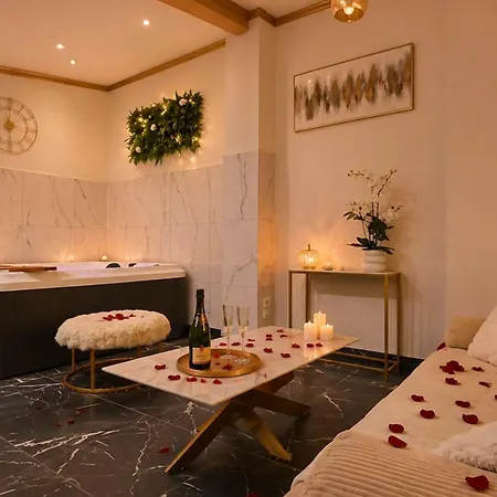 L'écrin Du Parc Private Night For Two